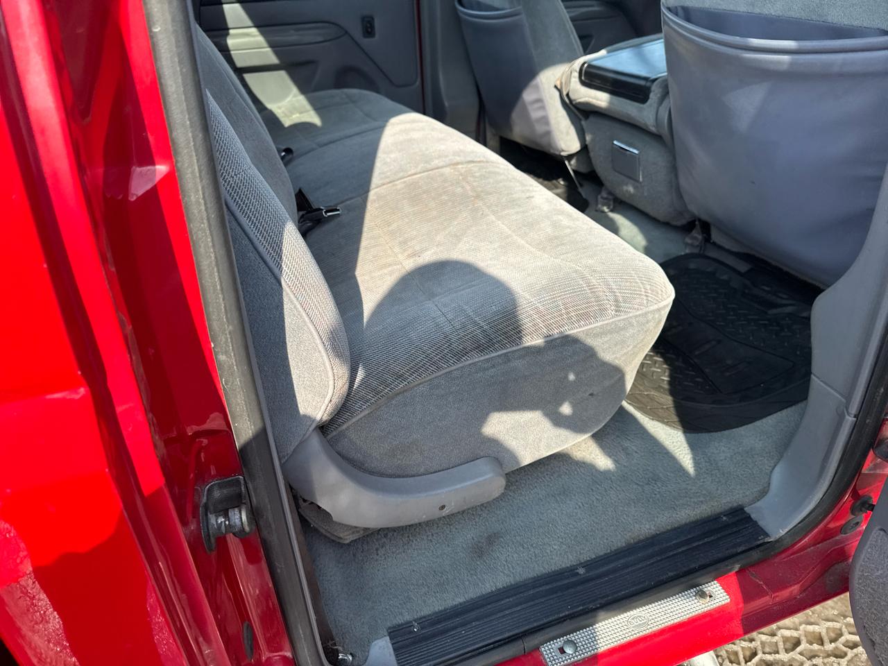 Ford F-350 Crew Cab 4dr 168.4" WB SRW 4WD 1997