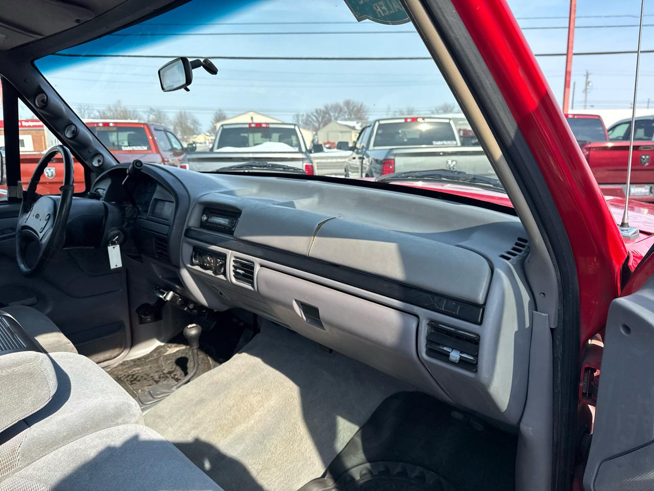 Ford F-350 Crew Cab 4dr 168.4" WB SRW 4WD 1997