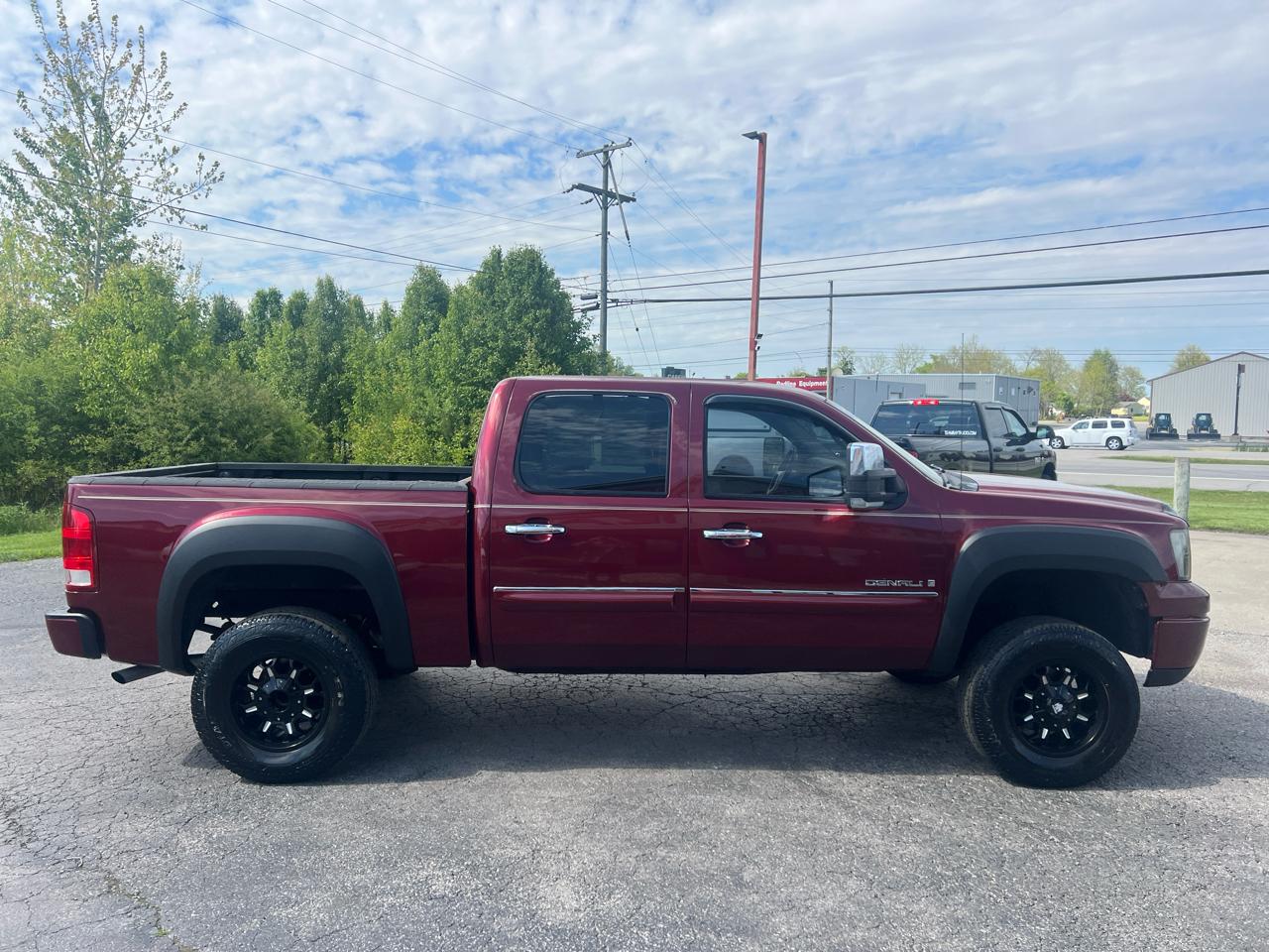 GMC Sierra 1500 4WD Crew Cab 143.5" Denali 2009