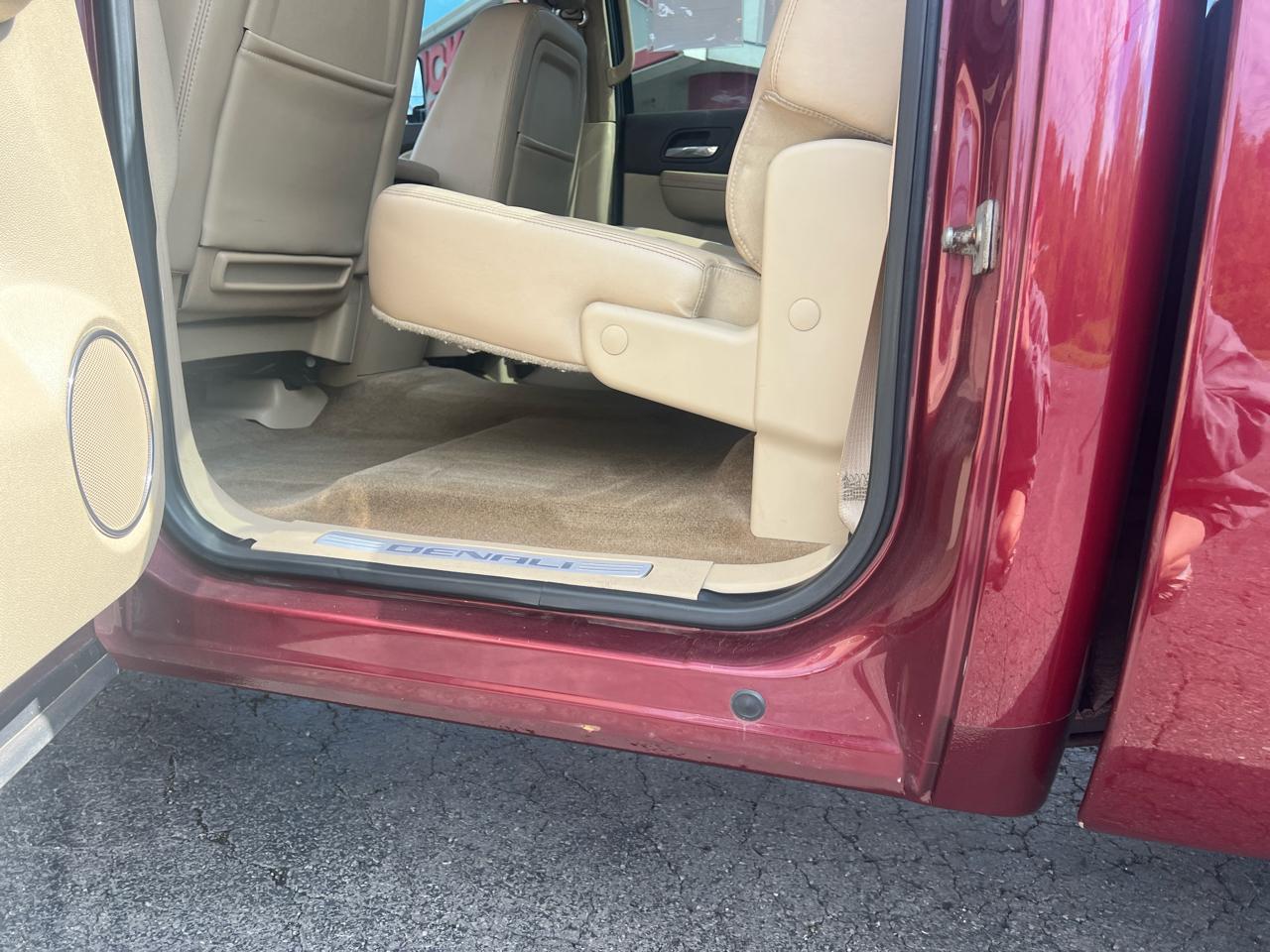 GMC Sierra 1500 4WD Crew Cab 143.5" Denali 2009