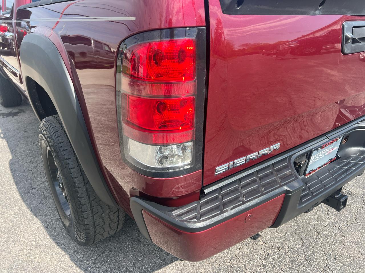 GMC Sierra 1500 4WD Crew Cab 143.5" Denali 2009
