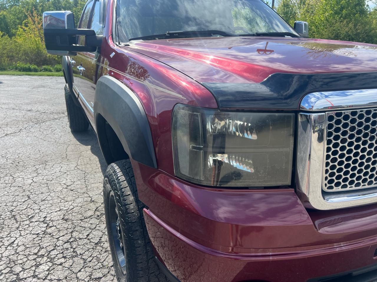 GMC Sierra 1500 4WD Crew Cab 143.5" Denali 2009