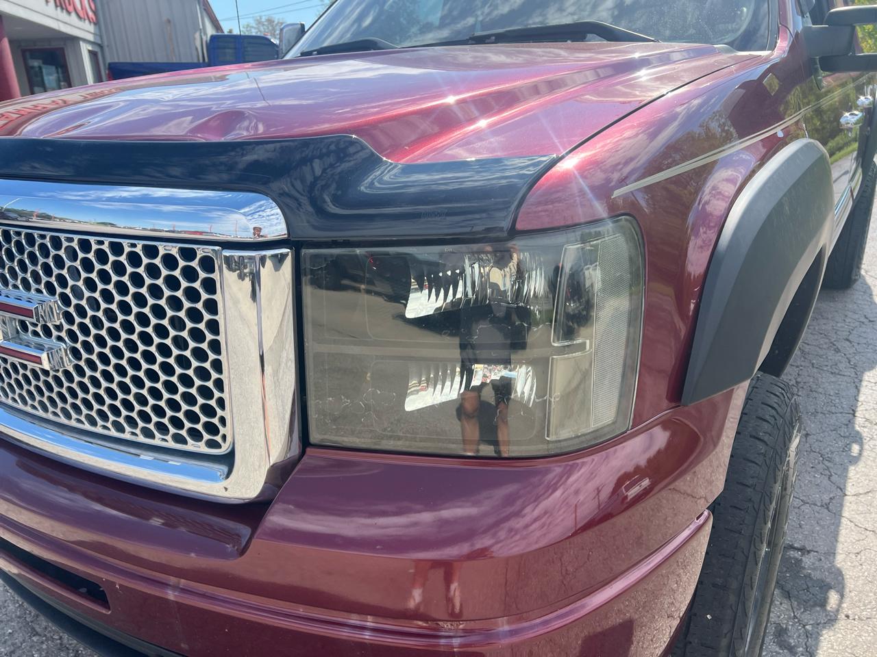 GMC Sierra 1500 4WD Crew Cab 143.5" Denali 2009