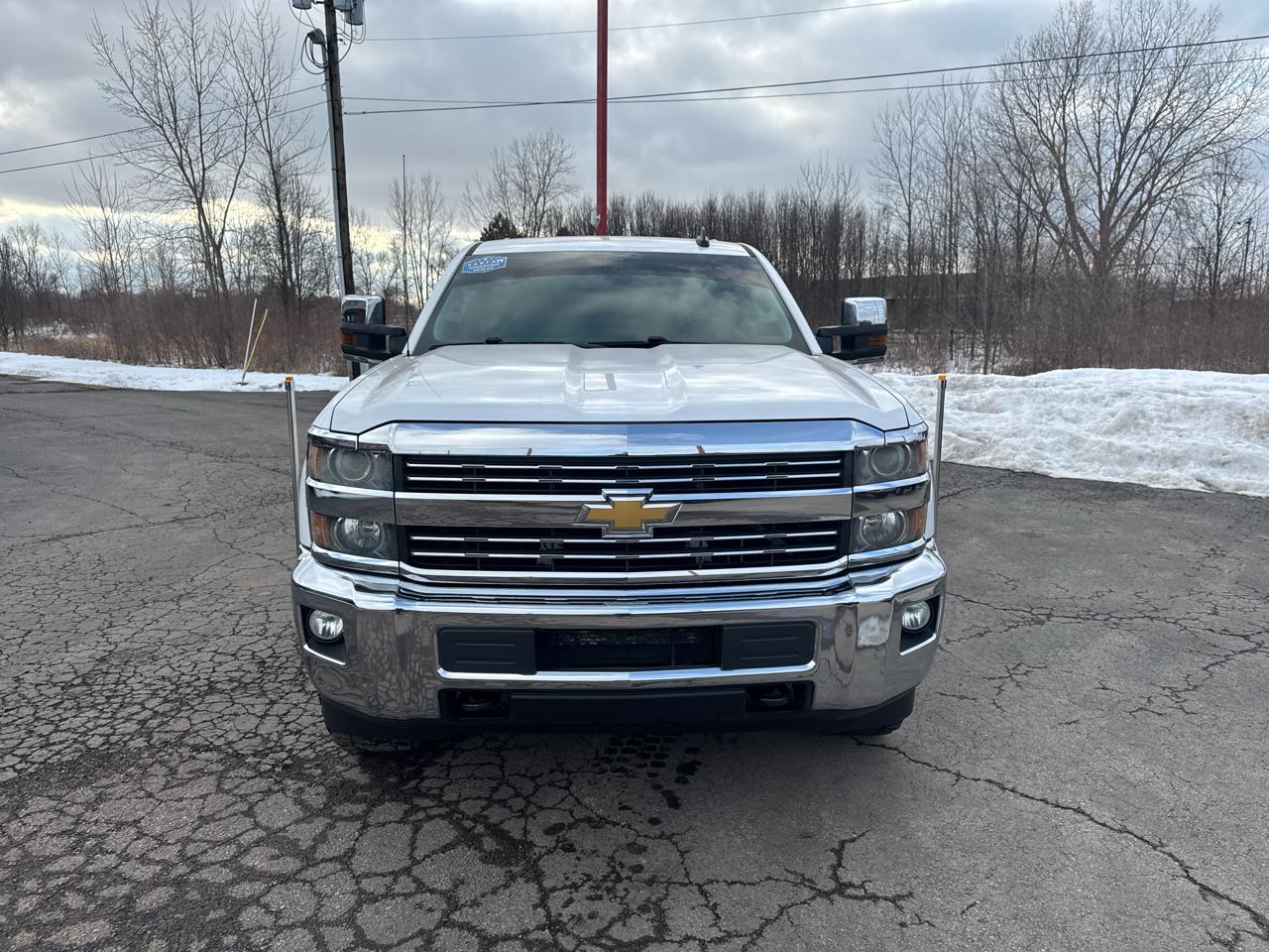 Chevrolet Silverado 2500HD Built After Aug 14 4WD Crew Cab 153.7" LT 2015