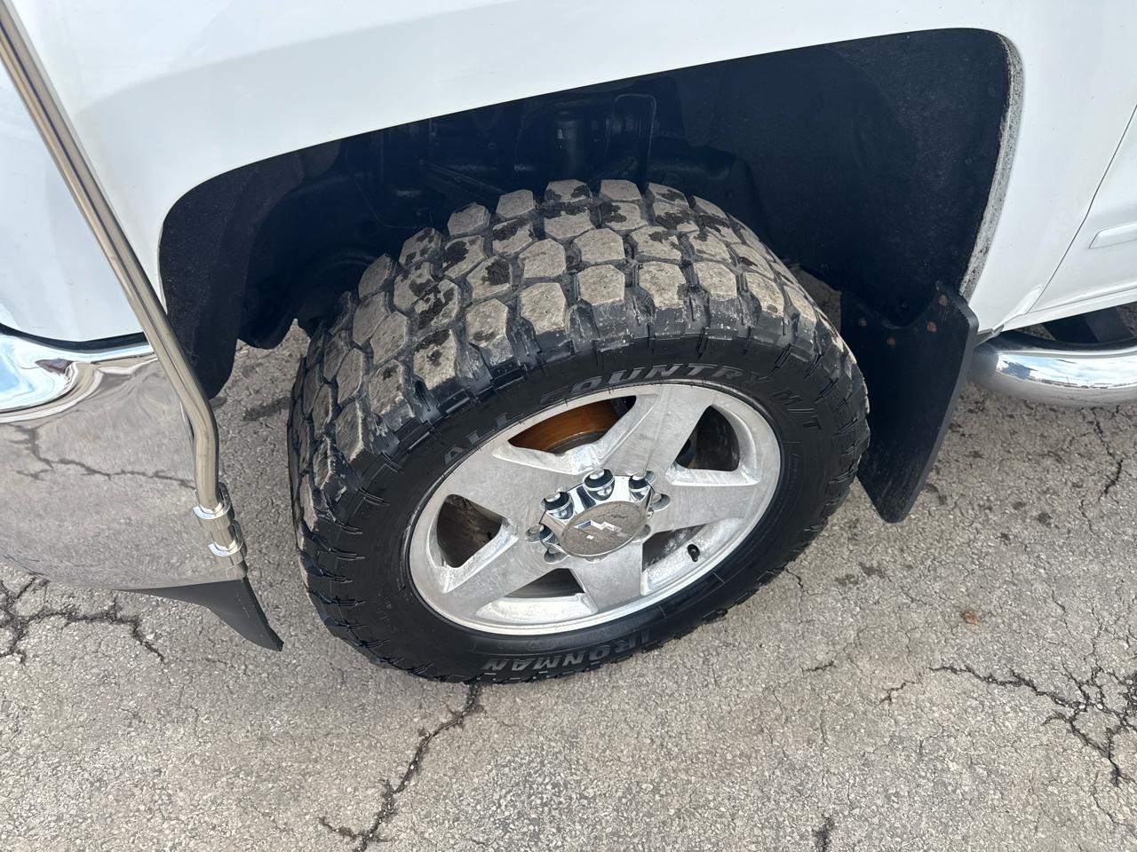 Chevrolet Silverado 2500HD Built After Aug 14 4WD Crew Cab 153.7" LT 2015