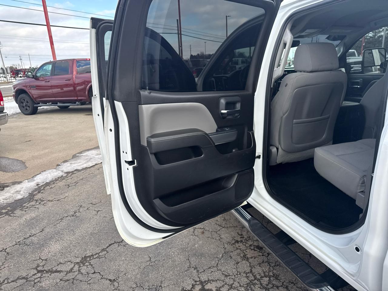 Chevrolet Silverado 2500HD Built After Aug 14 4WD Crew Cab 153.7" LT 2015