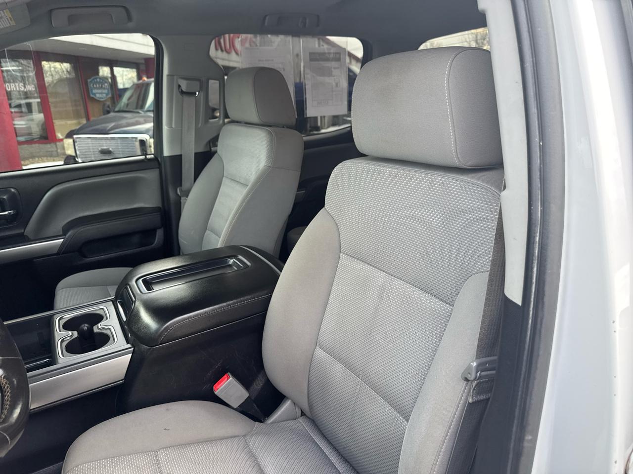 Chevrolet Silverado 2500HD Built After Aug 14 4WD Crew Cab 153.7" LT 2015