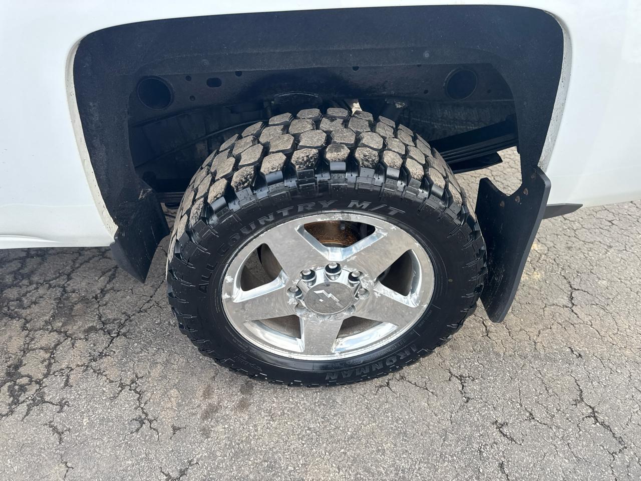 Chevrolet Silverado 2500HD Built After Aug 14 4WD Crew Cab 153.7" LT 2015