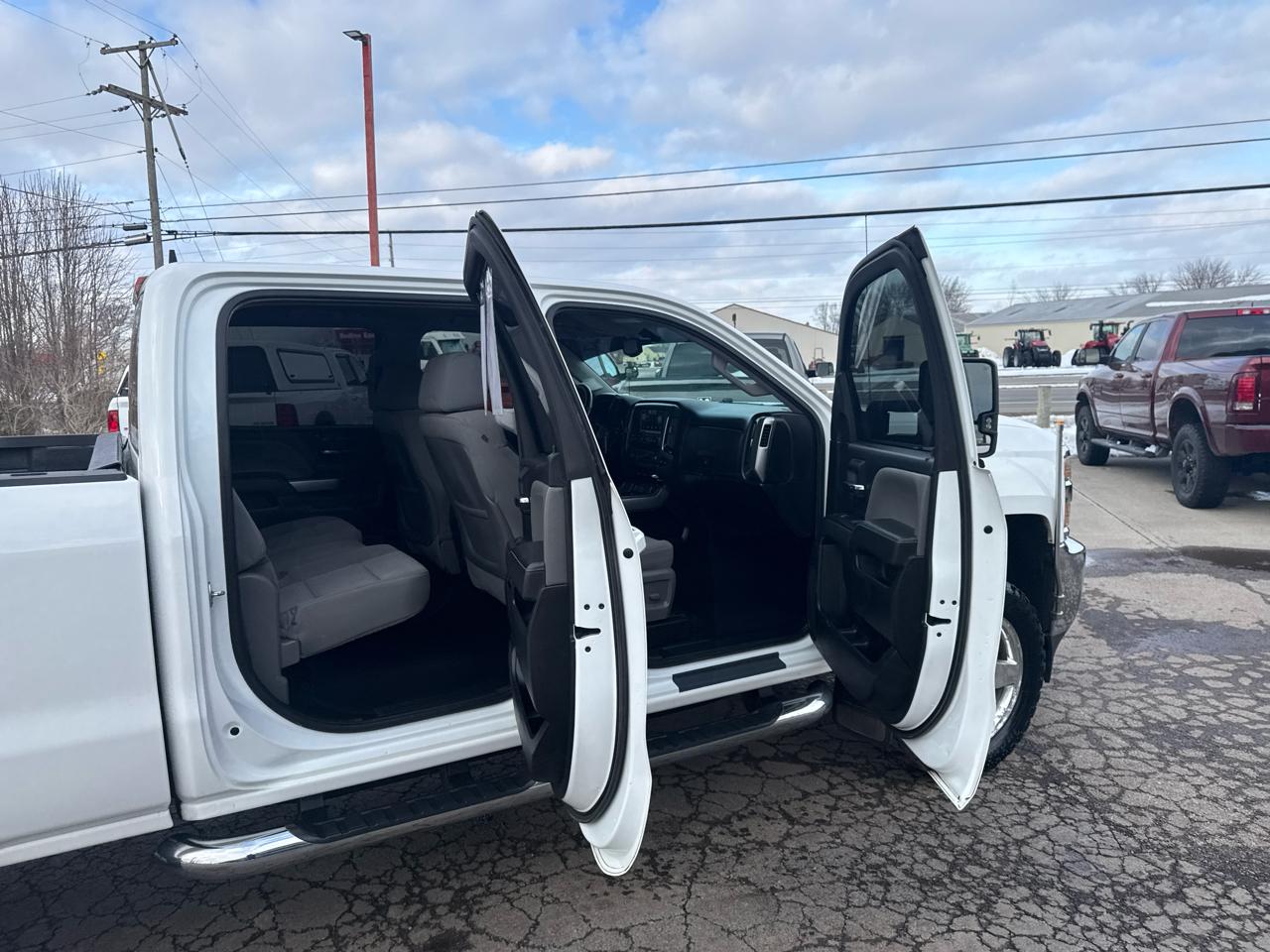 Chevrolet Silverado 2500HD Built After Aug 14 4WD Crew Cab 153.7" LT 2015