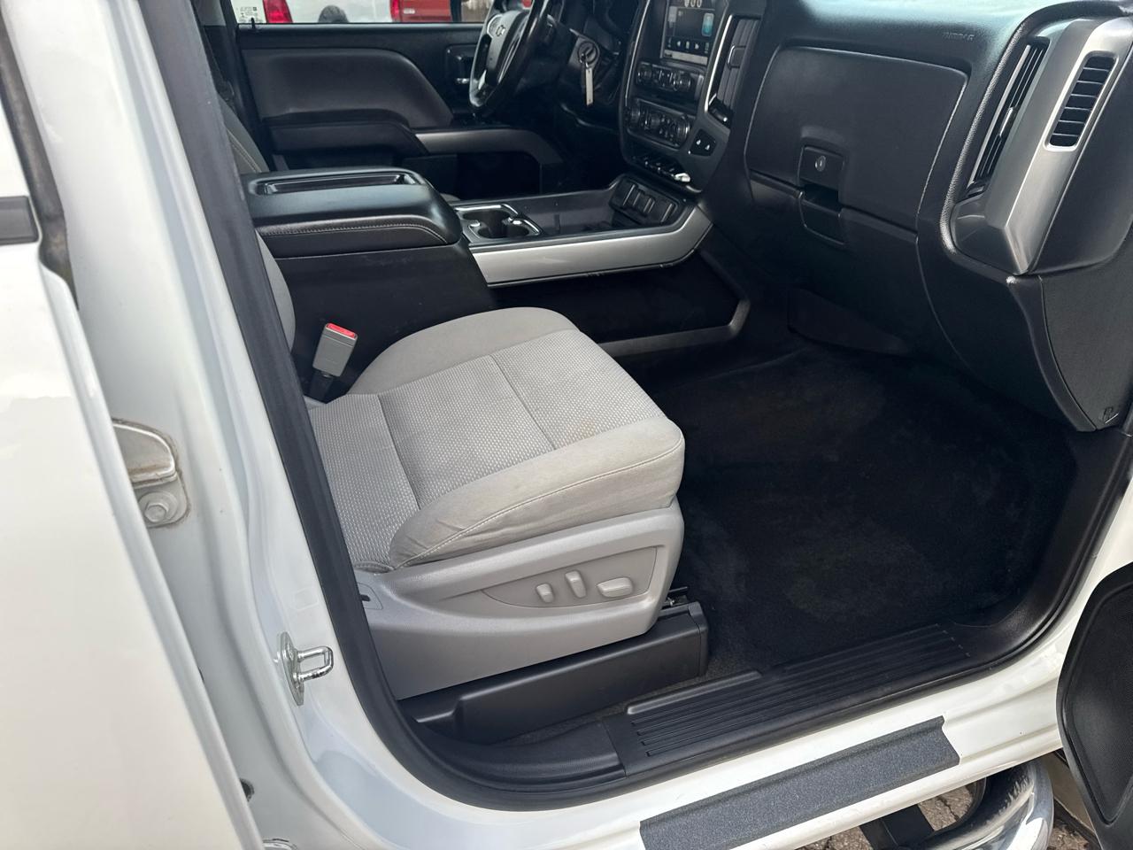 Chevrolet Silverado 2500HD Built After Aug 14 4WD Crew Cab 153.7" LT 2015