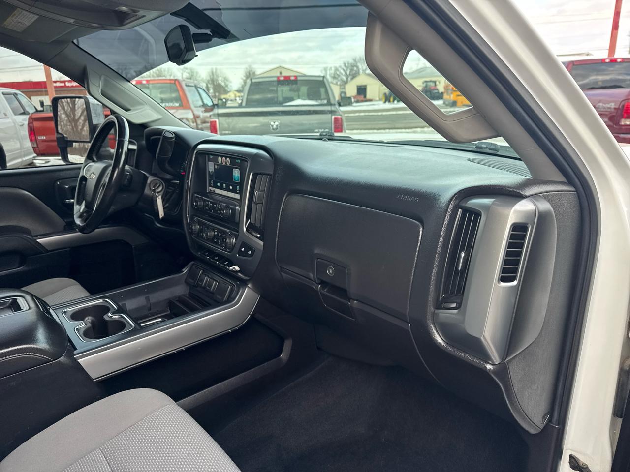 Chevrolet Silverado 2500HD Built After Aug 14 4WD Crew Cab 153.7" LT 2015