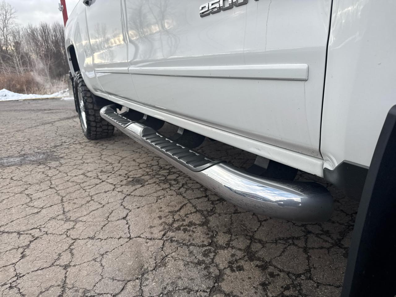 Chevrolet Silverado 2500HD Built After Aug 14 4WD Crew Cab 153.7" LT 2015