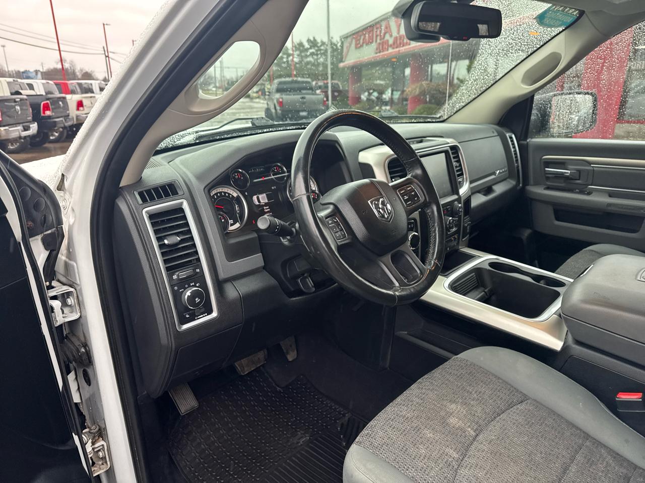 RAM 1500 Big Horn 4x4 Quad Cab 6'4" Box 2017