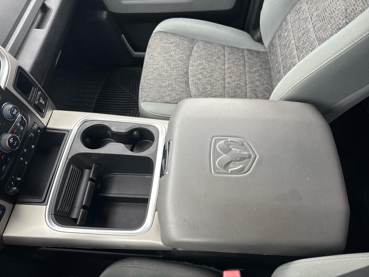 RAM 1500 Big Horn 4x4 Quad Cab 6'4" Box 2017