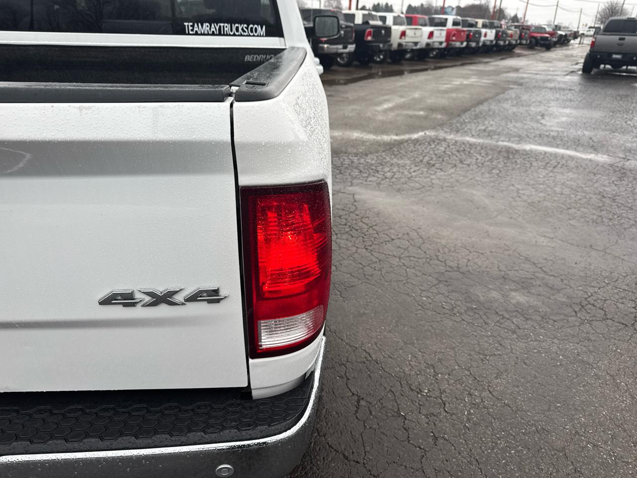 RAM 1500 Big Horn 4x4 Quad Cab 6'4" Box 2017