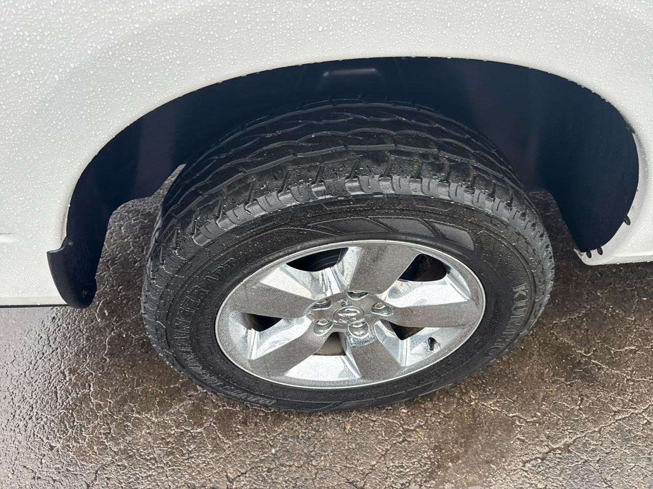 RAM 1500 Big Horn 4x4 Quad Cab 6'4" Box 2017