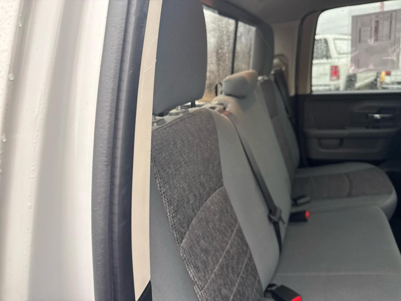 RAM 1500 Big Horn 4x4 Quad Cab 6'4" Box 2017