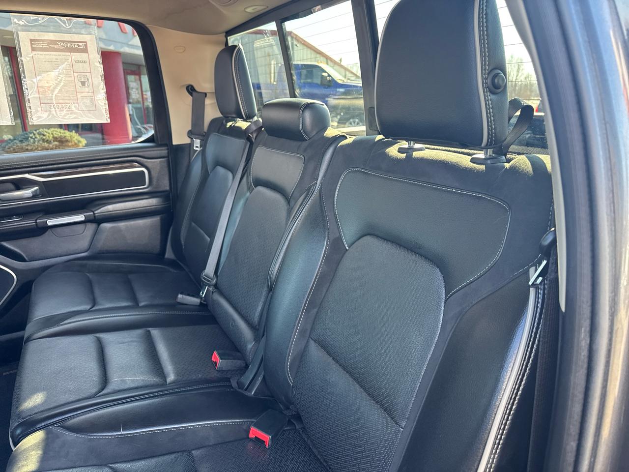 RAM 1500 Laramie 4x4 Crew Cab 5'7" Box 2019