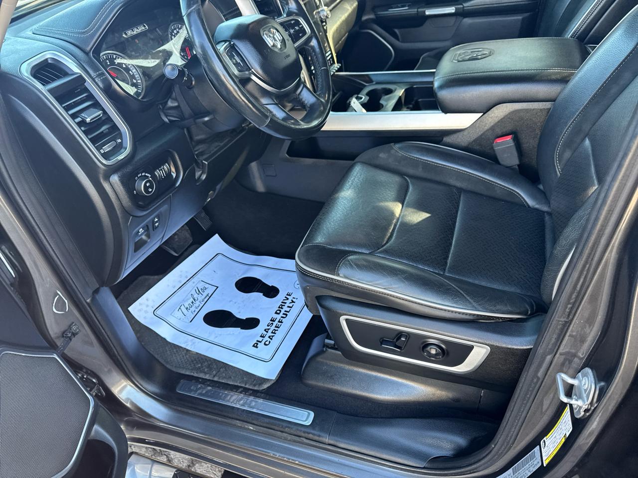 RAM 1500 Laramie 4x4 Crew Cab 5'7" Box 2019