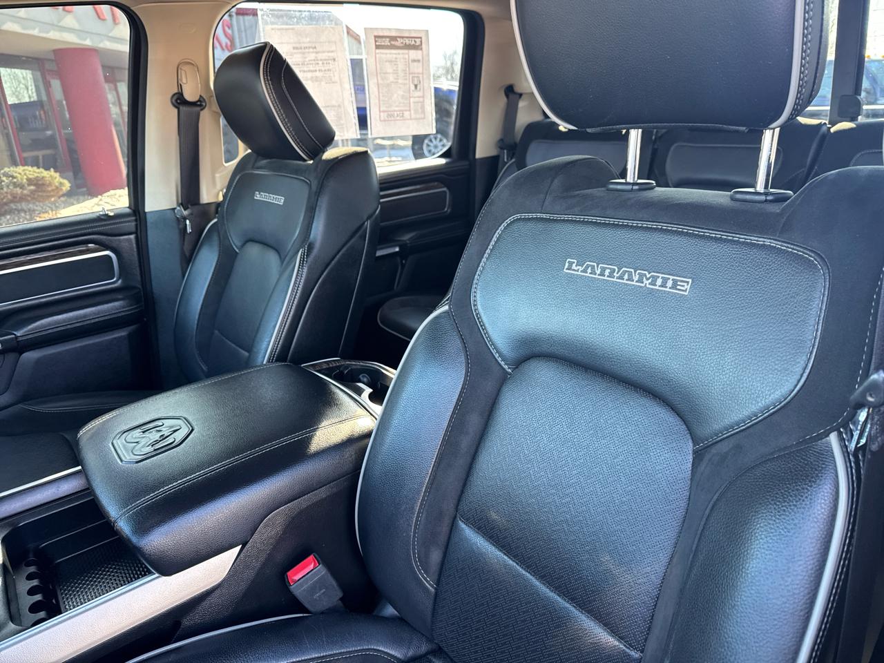 RAM 1500 Laramie 4x4 Crew Cab 5'7" Box 2019