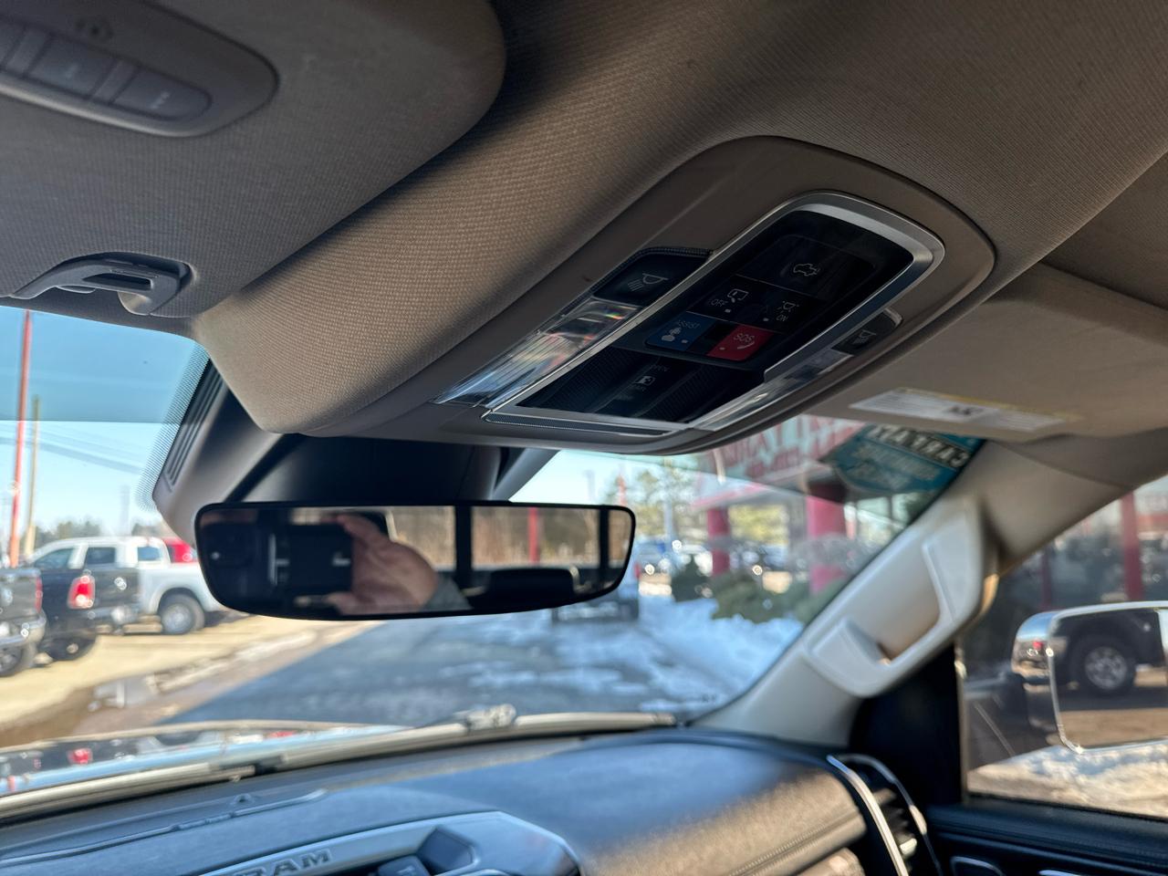 RAM 1500 Laramie 4x4 Crew Cab 5'7" Box 2019