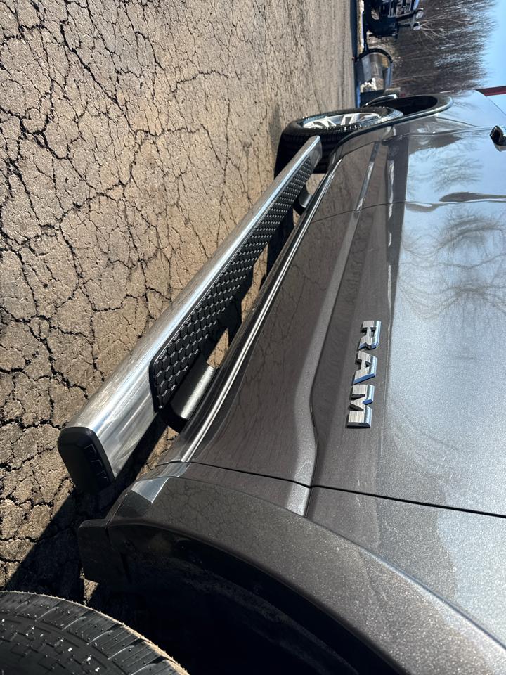 RAM 1500 Laramie 4x4 Crew Cab 5'7" Box 2019