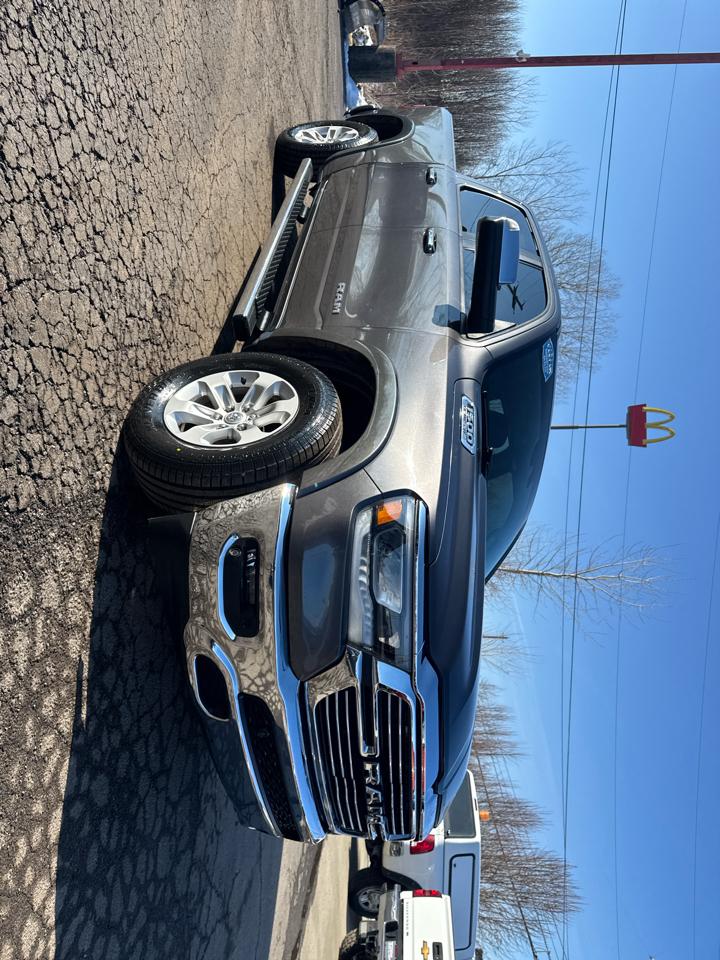 RAM 1500 Laramie 4x4 Crew Cab 5'7" Box 2019