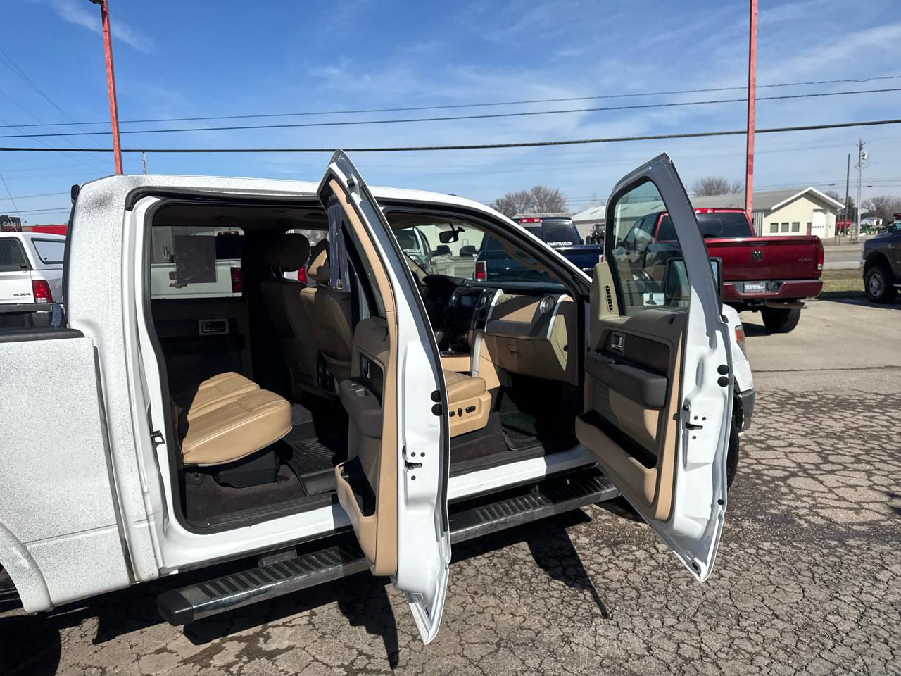 Ford F-150 4WD SuperCrew 145" Lariat 2013