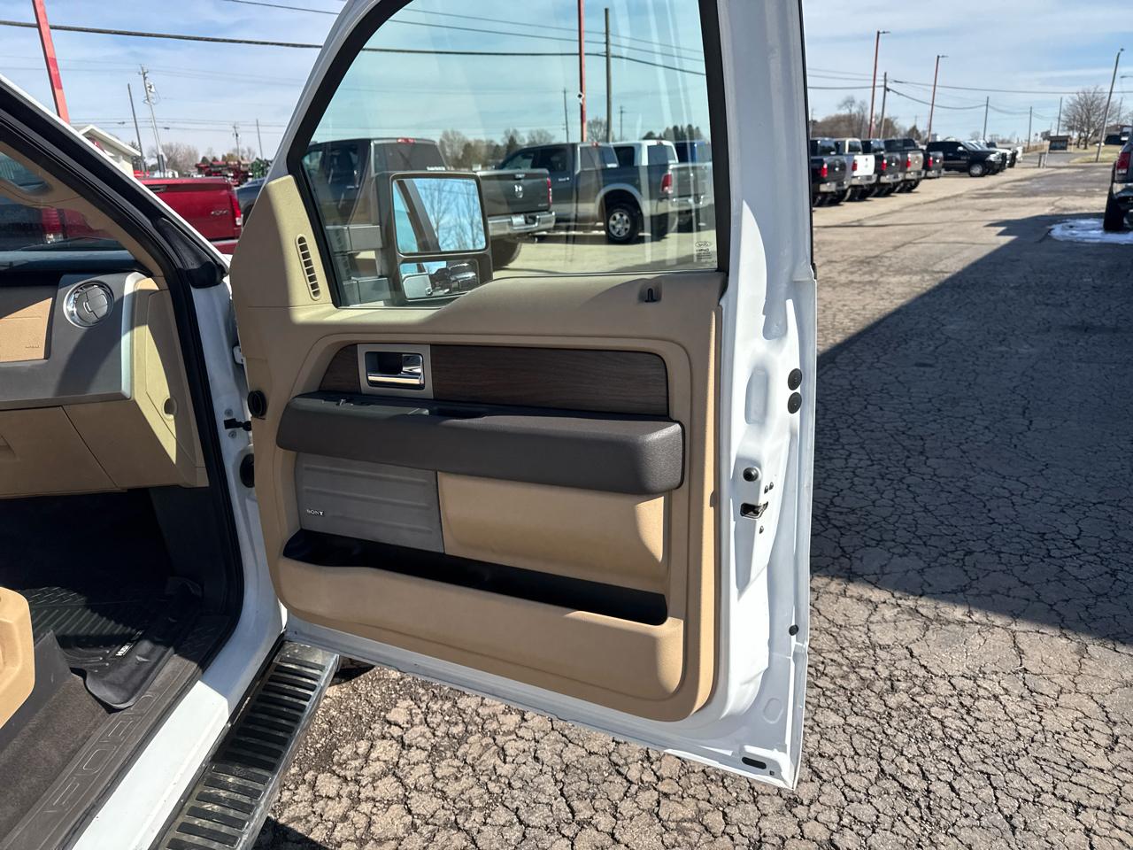 Ford F-150 4WD SuperCrew 145" Lariat 2013