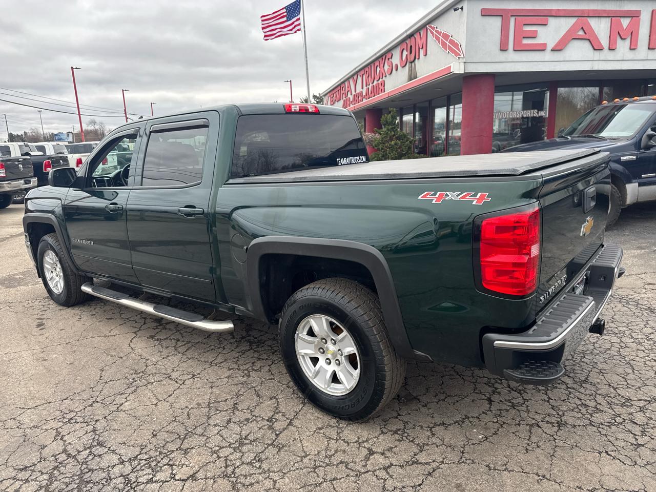 Chevrolet Silverado 1500 4WD Crew Cab 143.5" LT w/1LT 2015