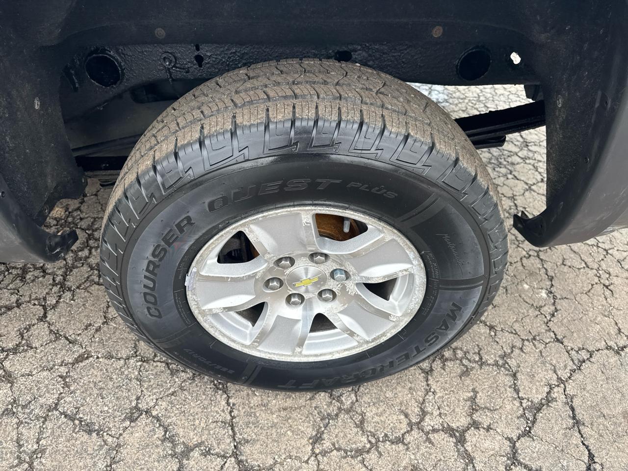 Chevrolet Silverado 1500 4WD Crew Cab 143.5" LT w/1LT 2015