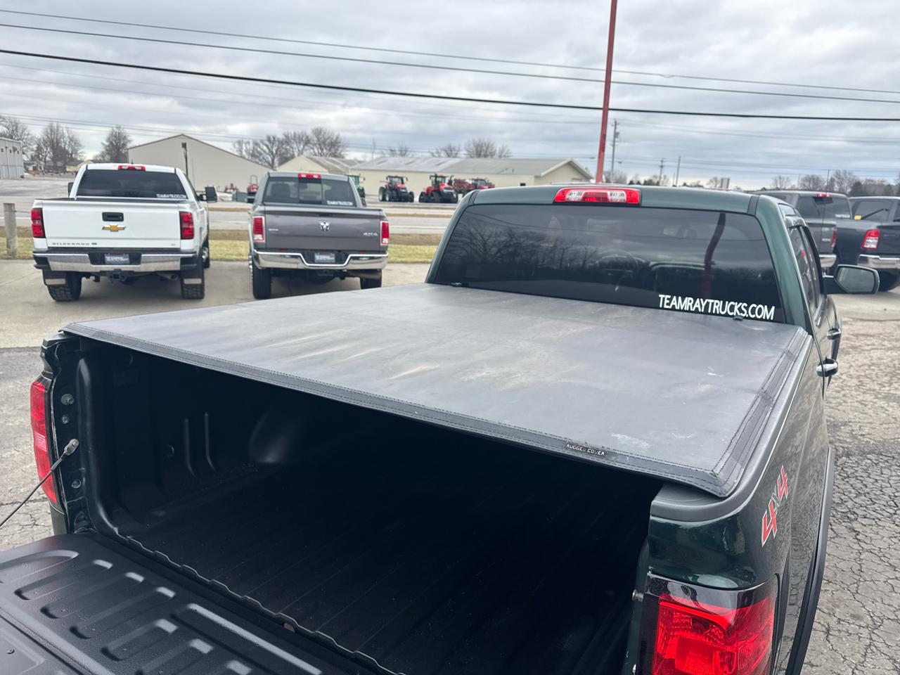 Chevrolet Silverado 1500 4WD Crew Cab 143.5" LT w/1LT 2015