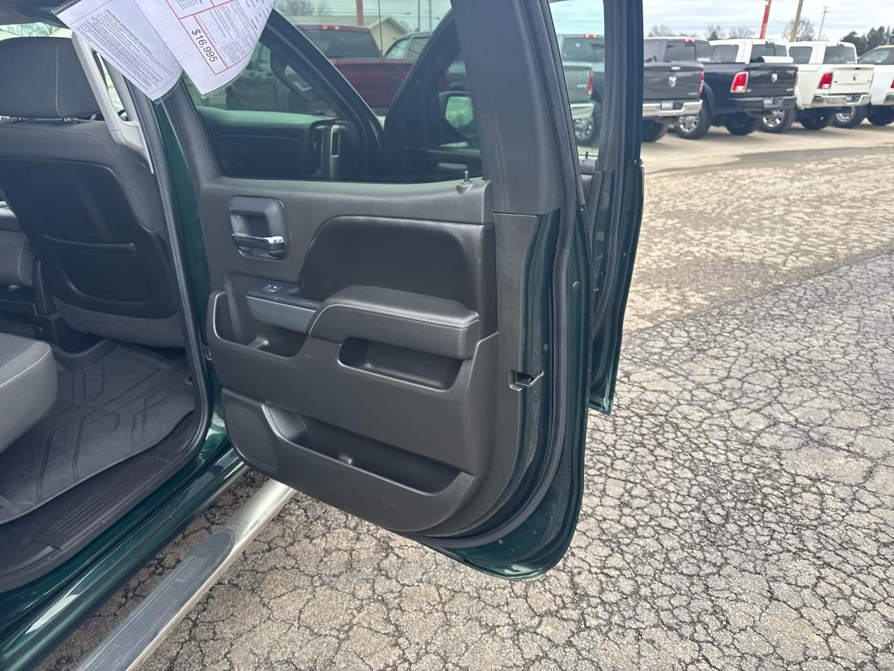 Chevrolet Silverado 1500 4WD Crew Cab 143.5" LT w/1LT 2015