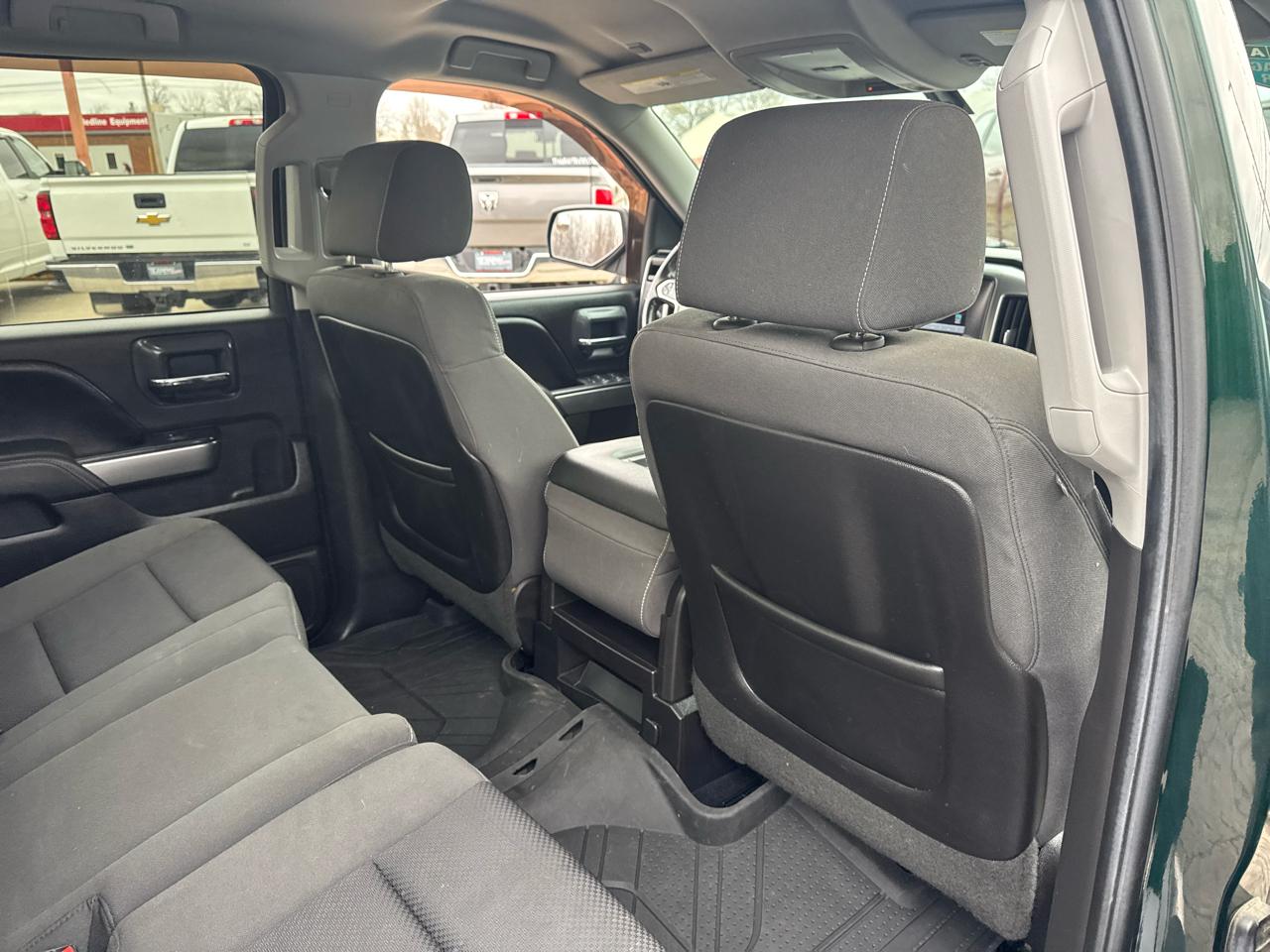 Chevrolet Silverado 1500 4WD Crew Cab 143.5" LT w/1LT 2015