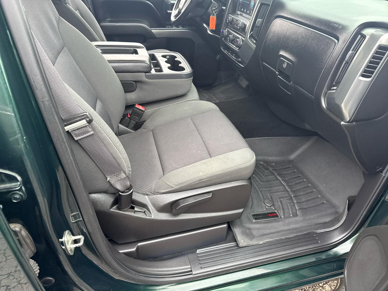 Chevrolet Silverado 1500 4WD Crew Cab 143.5" LT w/1LT 2015