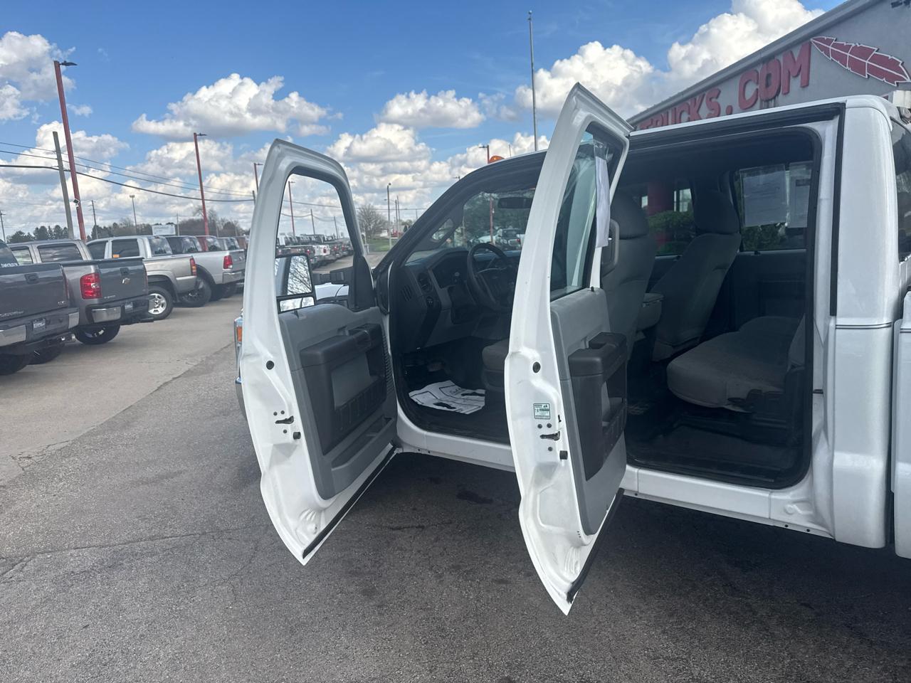 Ford Super Duty F-250 SRW 4WD Crew Cab 156" XLT 2016