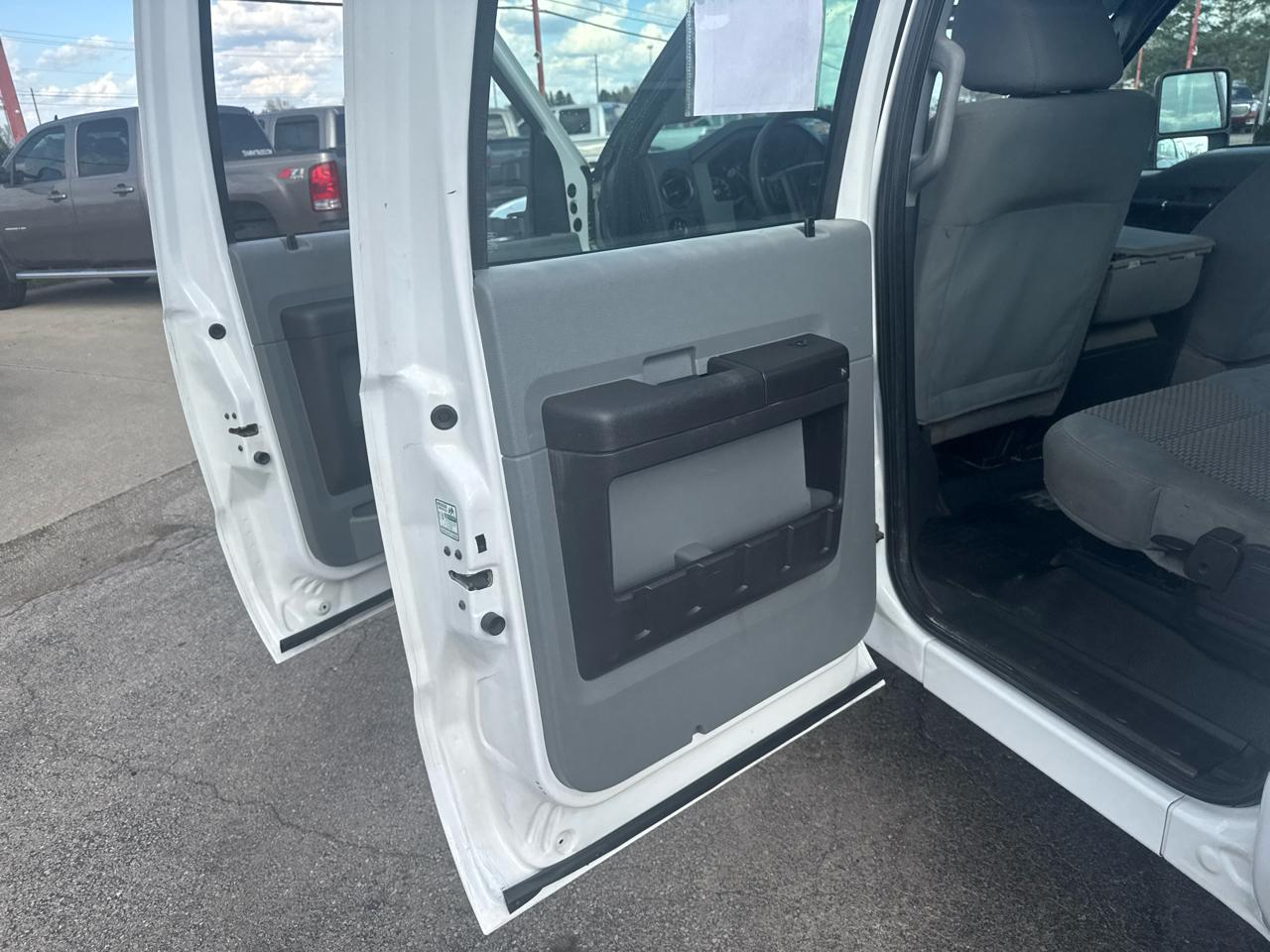 Ford Super Duty F-250 SRW 4WD Crew Cab 156" XLT 2016