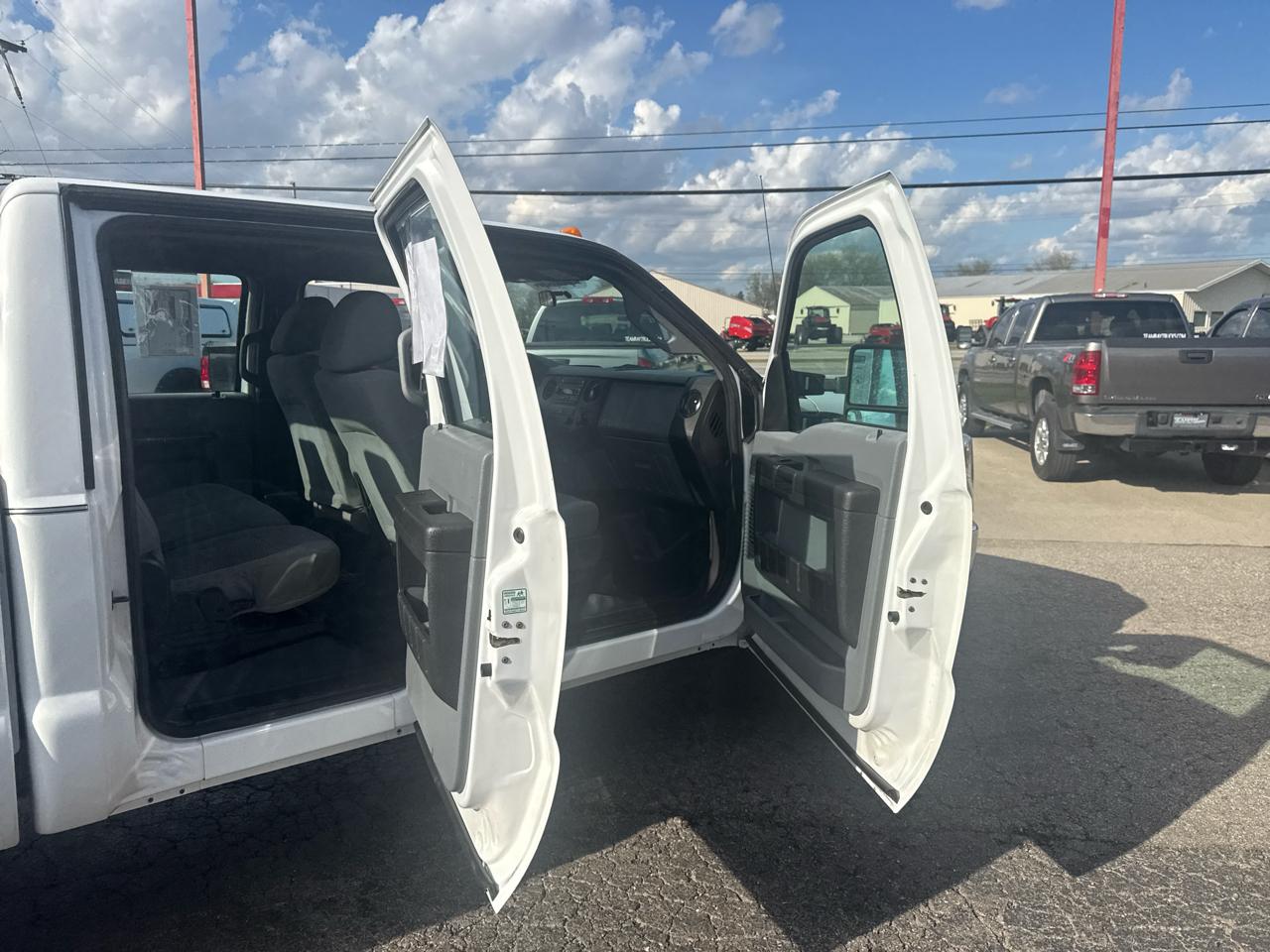 Ford Super Duty F-250 SRW 4WD Crew Cab 156" XLT 2016