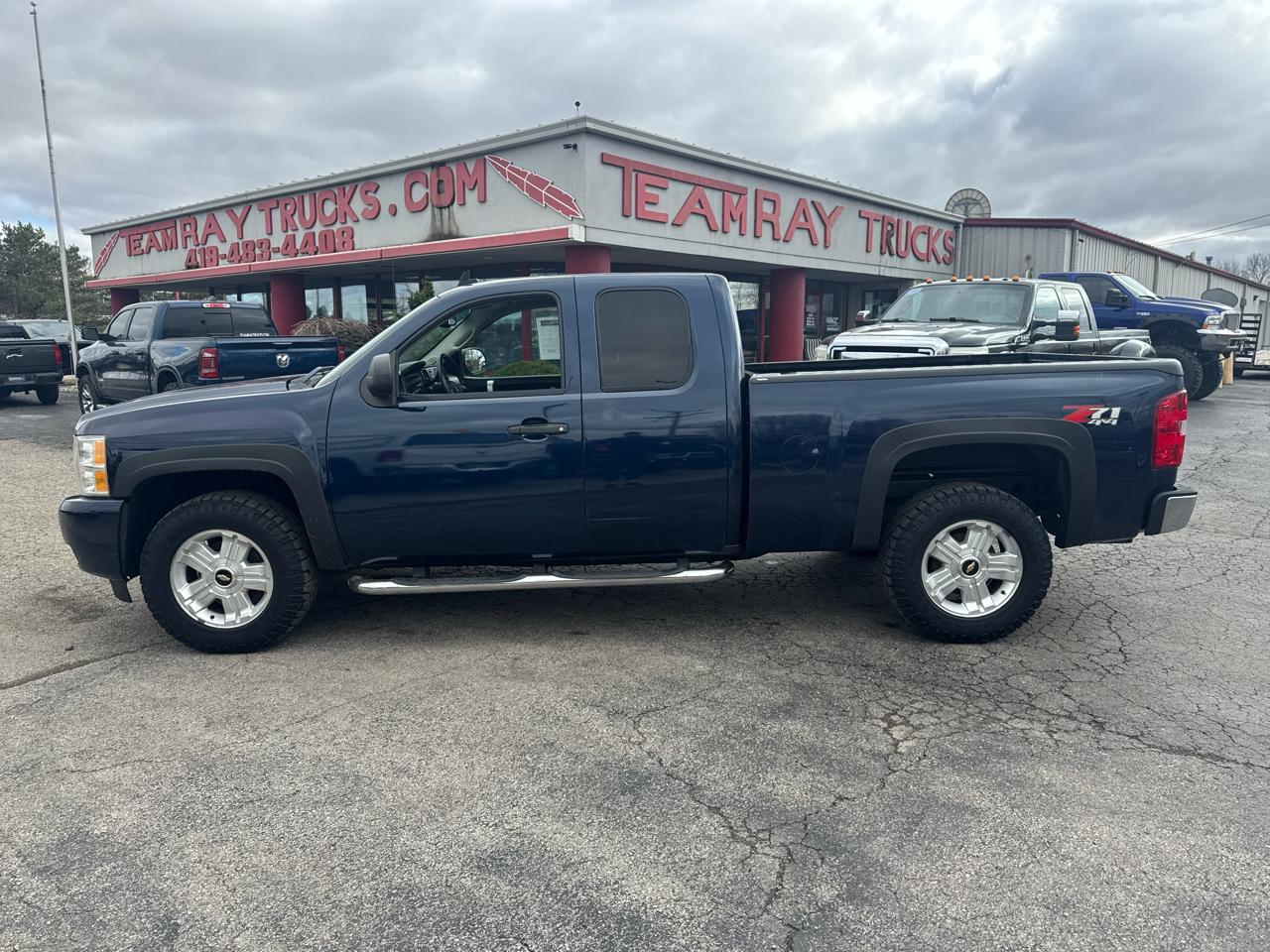 Chevrolet Silverado 1500 4WD Ext Cab 143.5" LT 2009