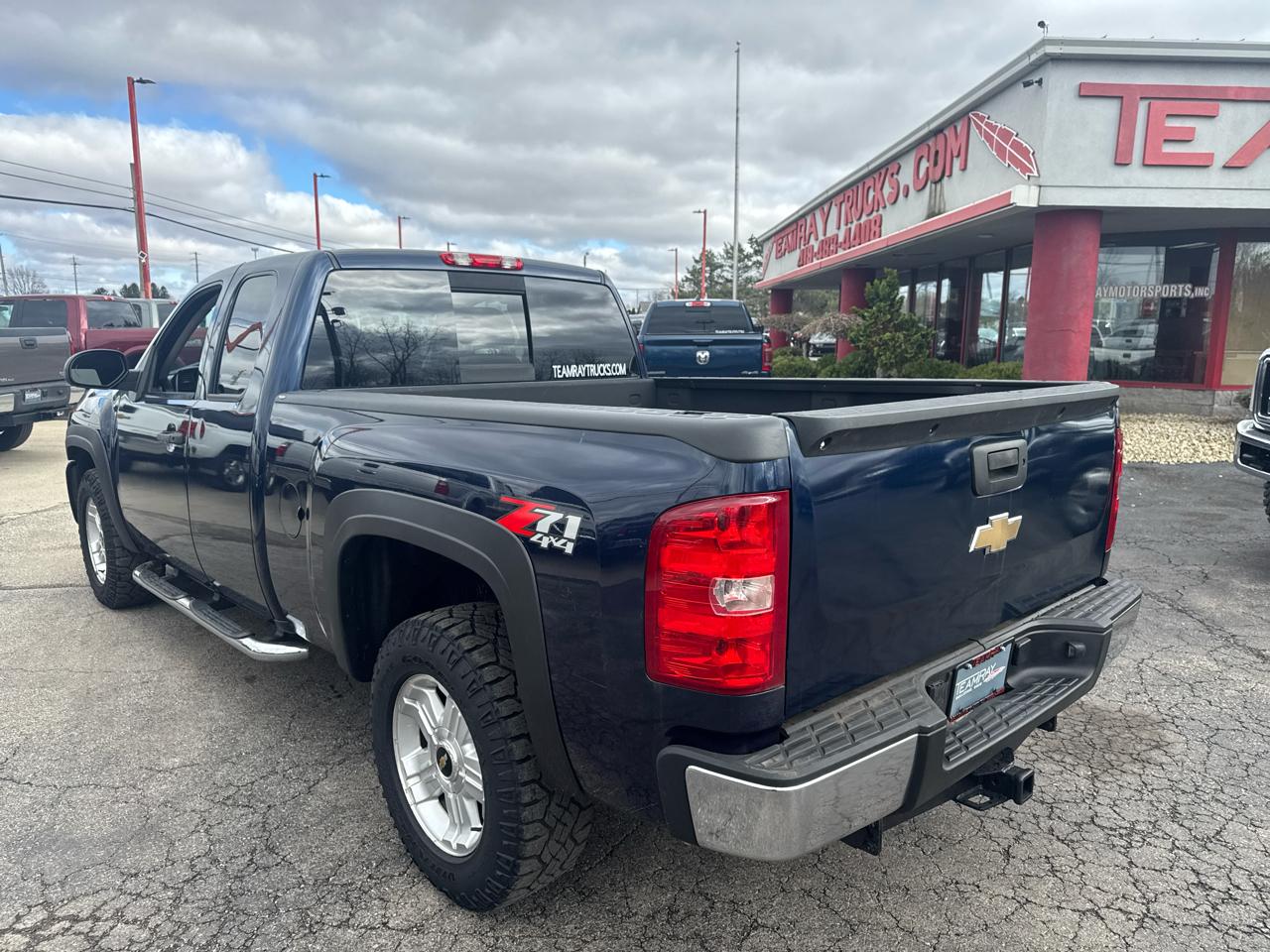 Chevrolet Silverado 1500 4WD Ext Cab 143.5" LT 2009