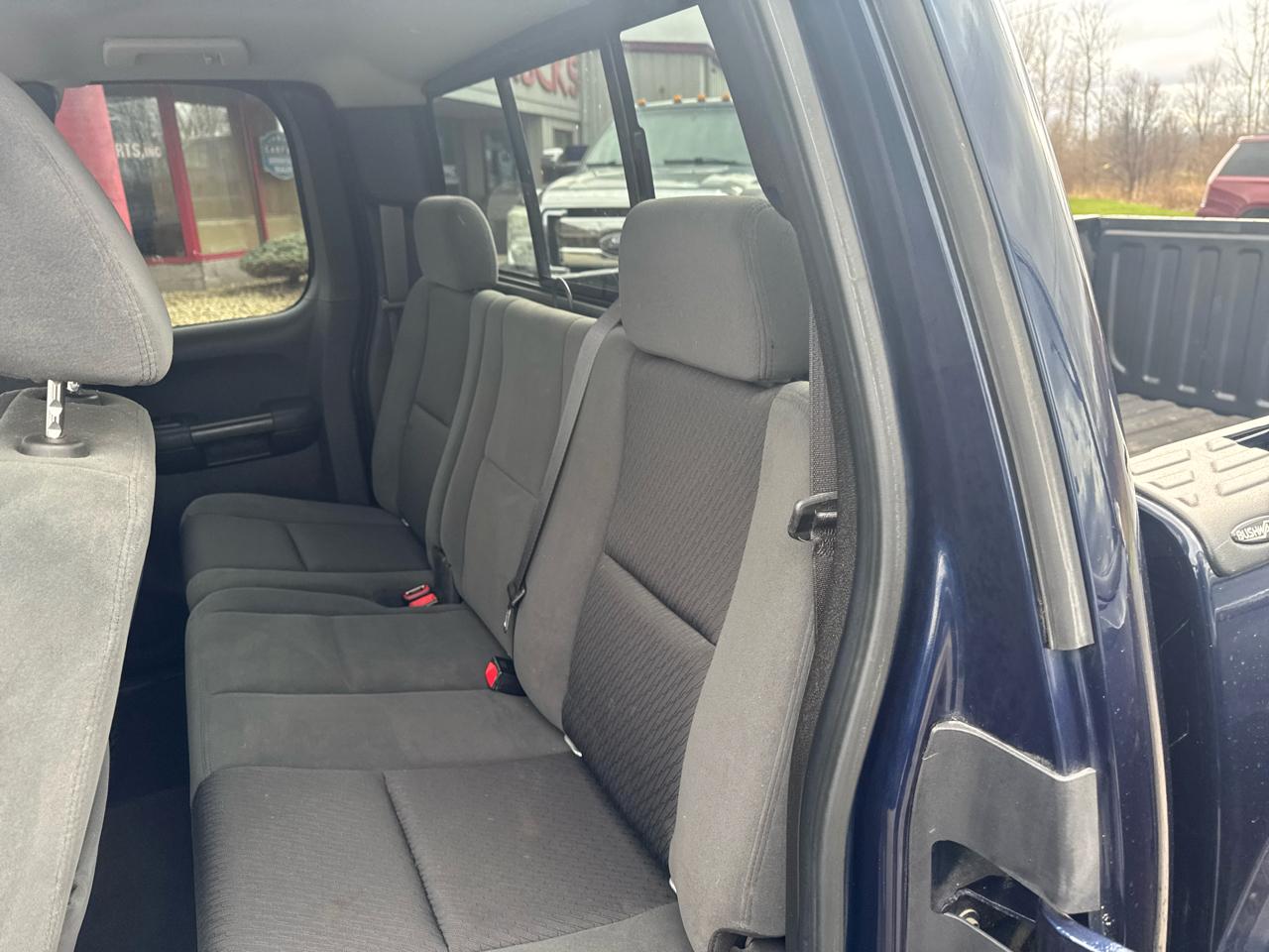 Chevrolet Silverado 1500 4WD Ext Cab 143.5" LT 2009