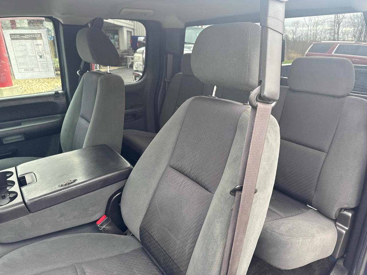 Chevrolet Silverado 1500 4WD Ext Cab 143.5" LT 2009