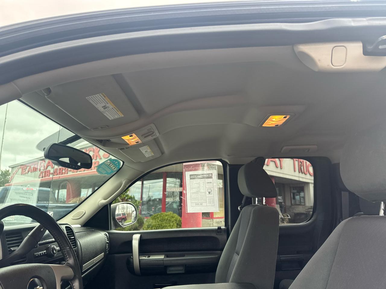 Chevrolet Silverado 1500 4WD Ext Cab 143.5" LT 2009