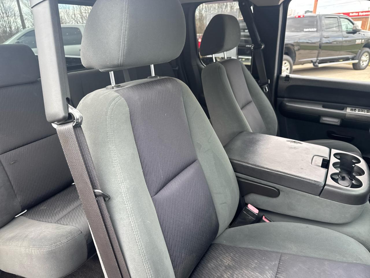 Chevrolet Silverado 1500 4WD Ext Cab 143.5" LT 2009