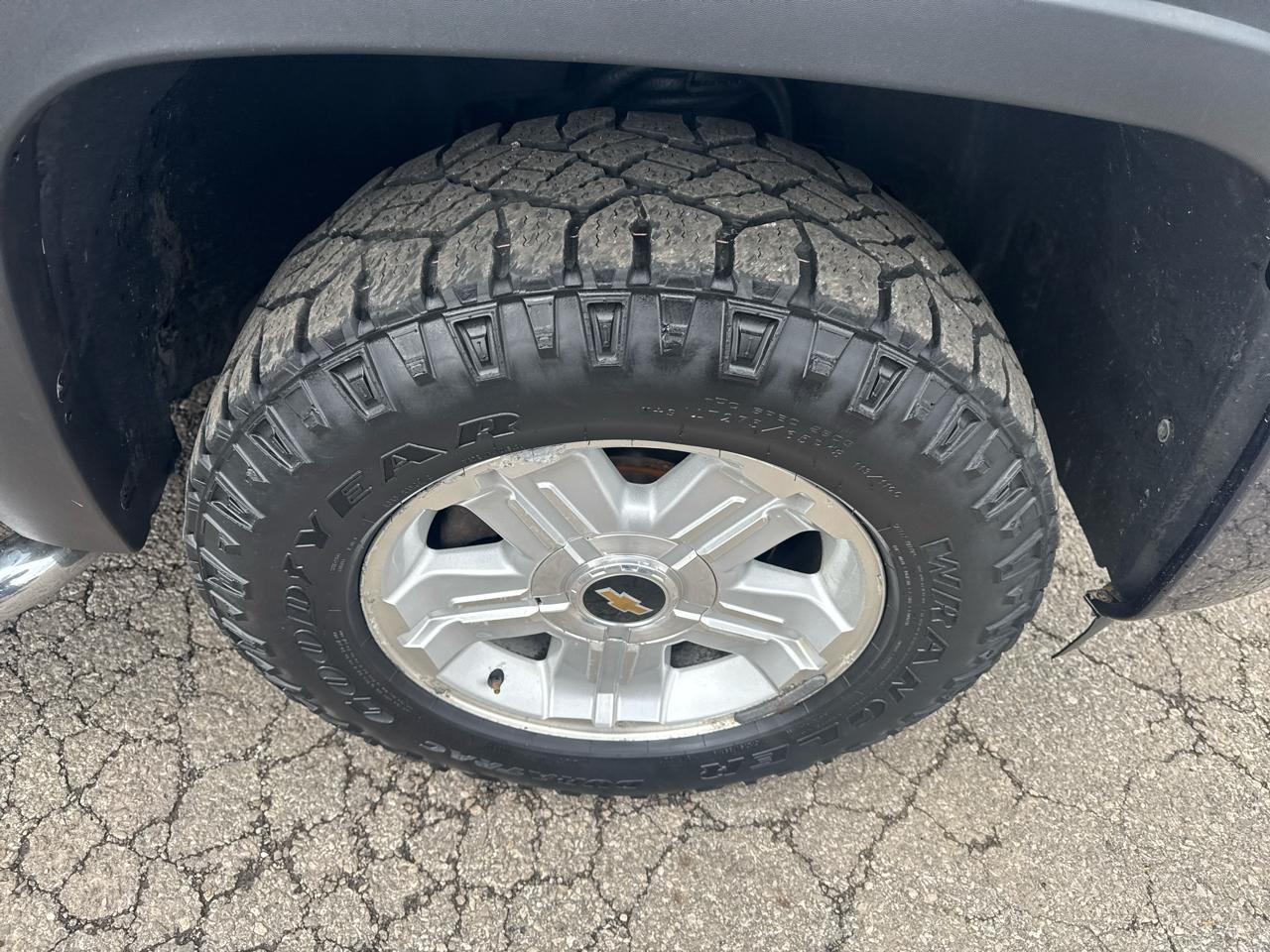 Chevrolet Silverado 1500 4WD Ext Cab 143.5" LT 2009