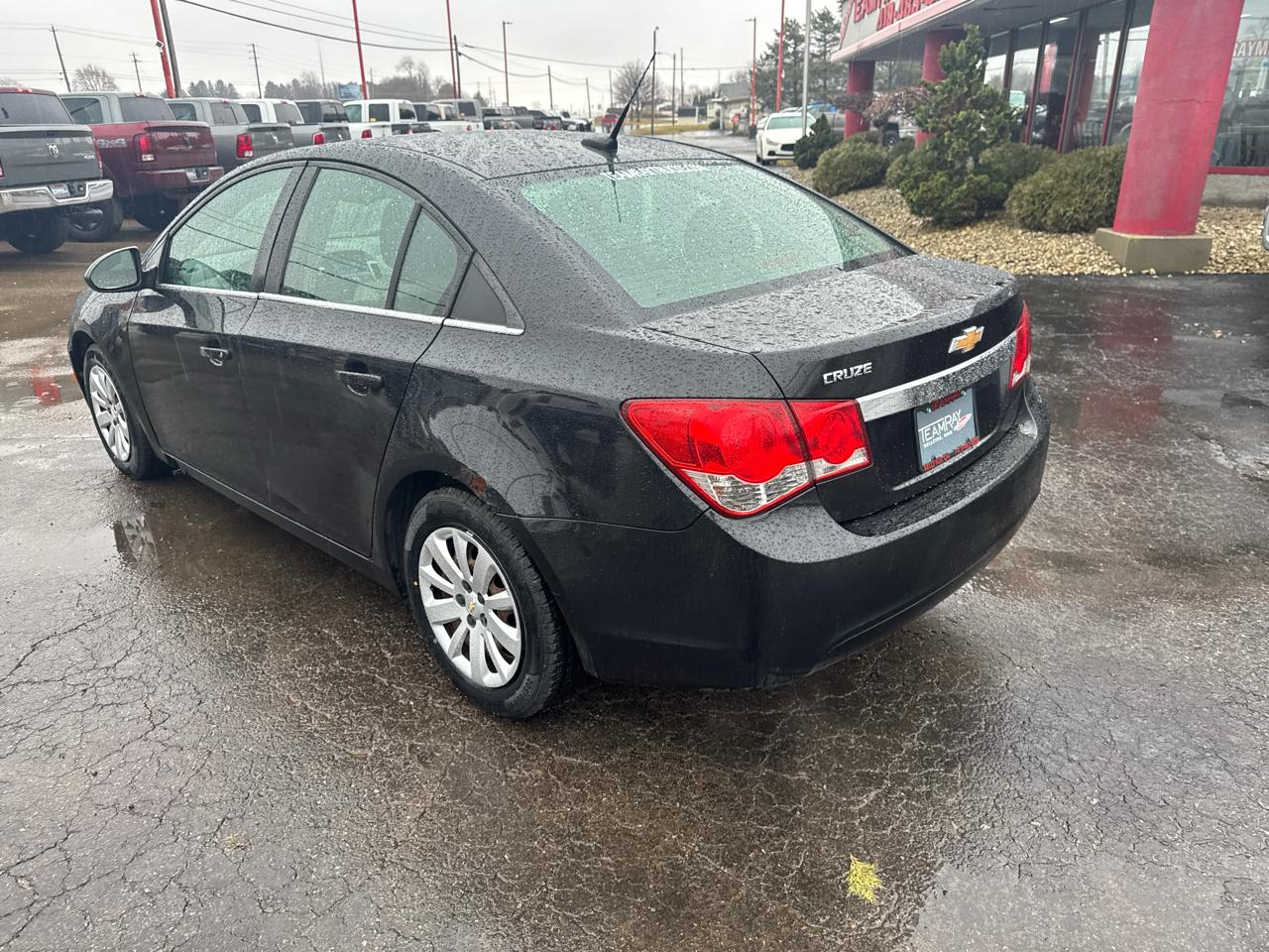 Chevrolet Cruze 4dr Sdn LS 2011