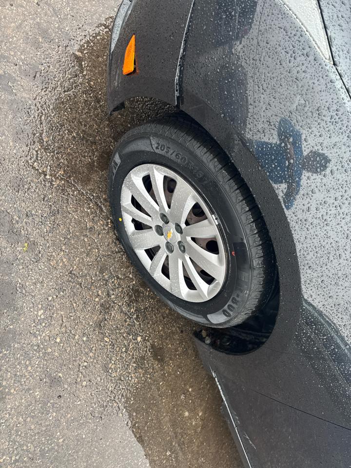 Chevrolet Cruze 4dr Sdn LS 2011