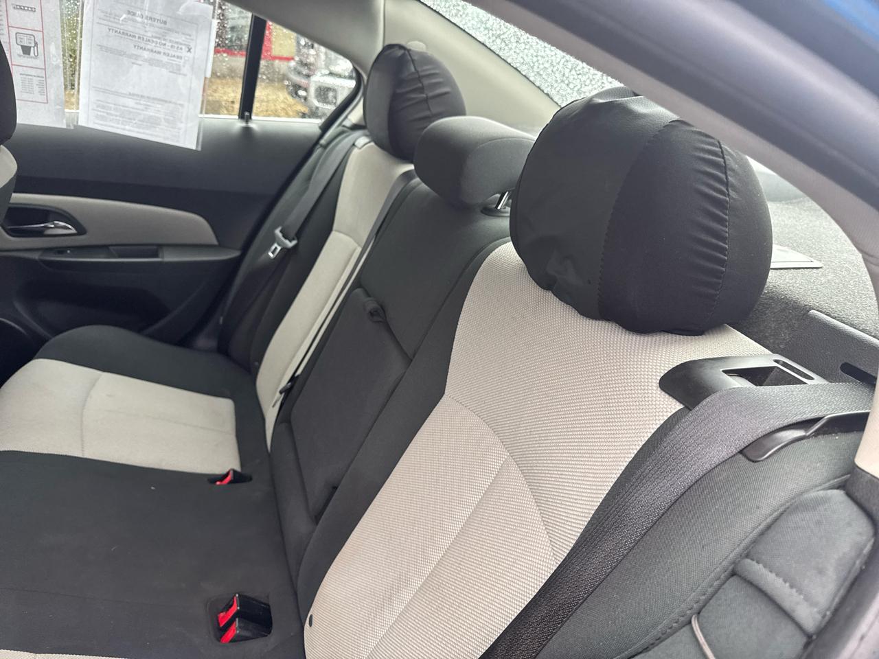 Chevrolet Cruze 4dr Sdn LS 2011