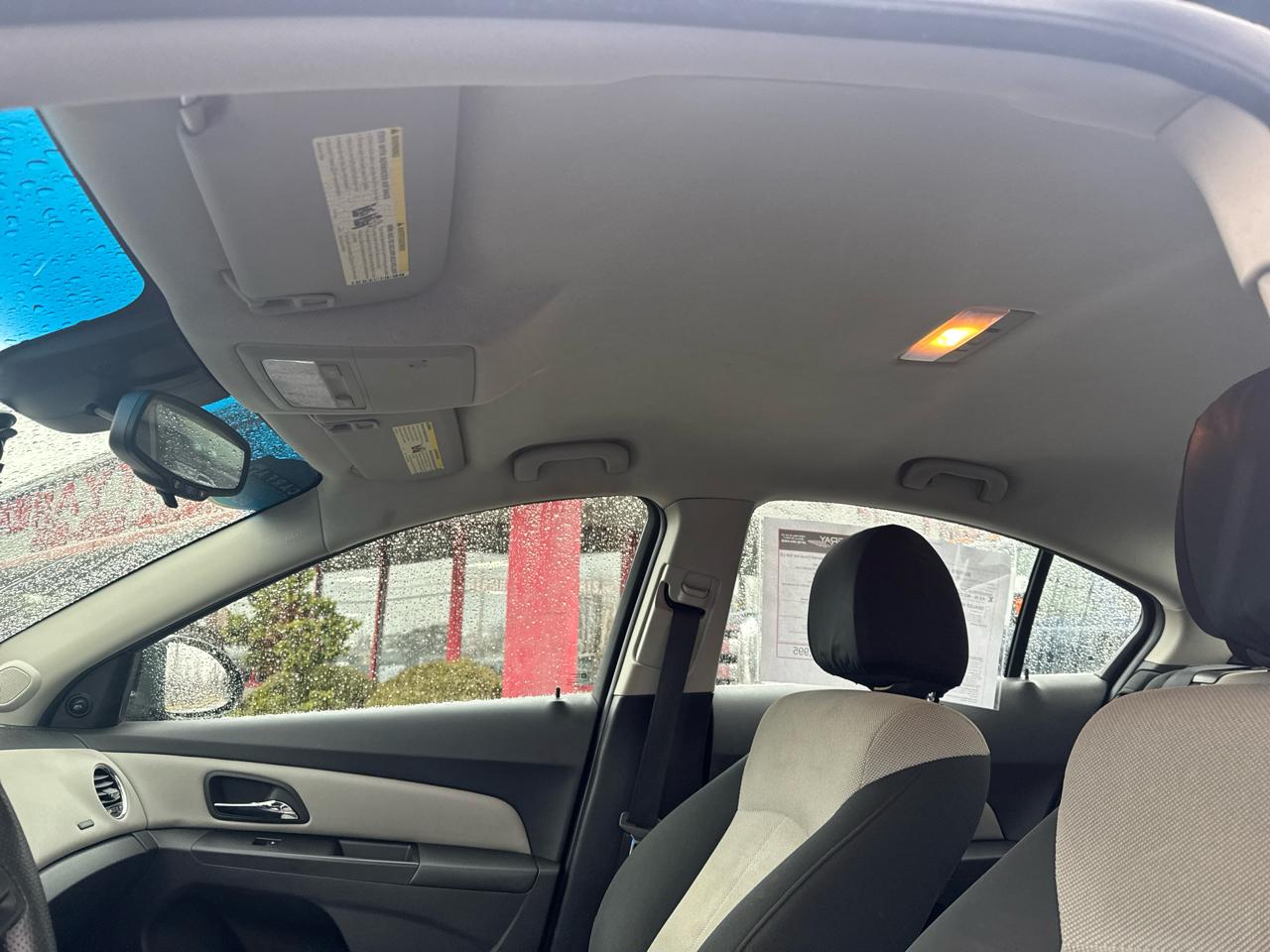 Chevrolet Cruze 4dr Sdn LS 2011