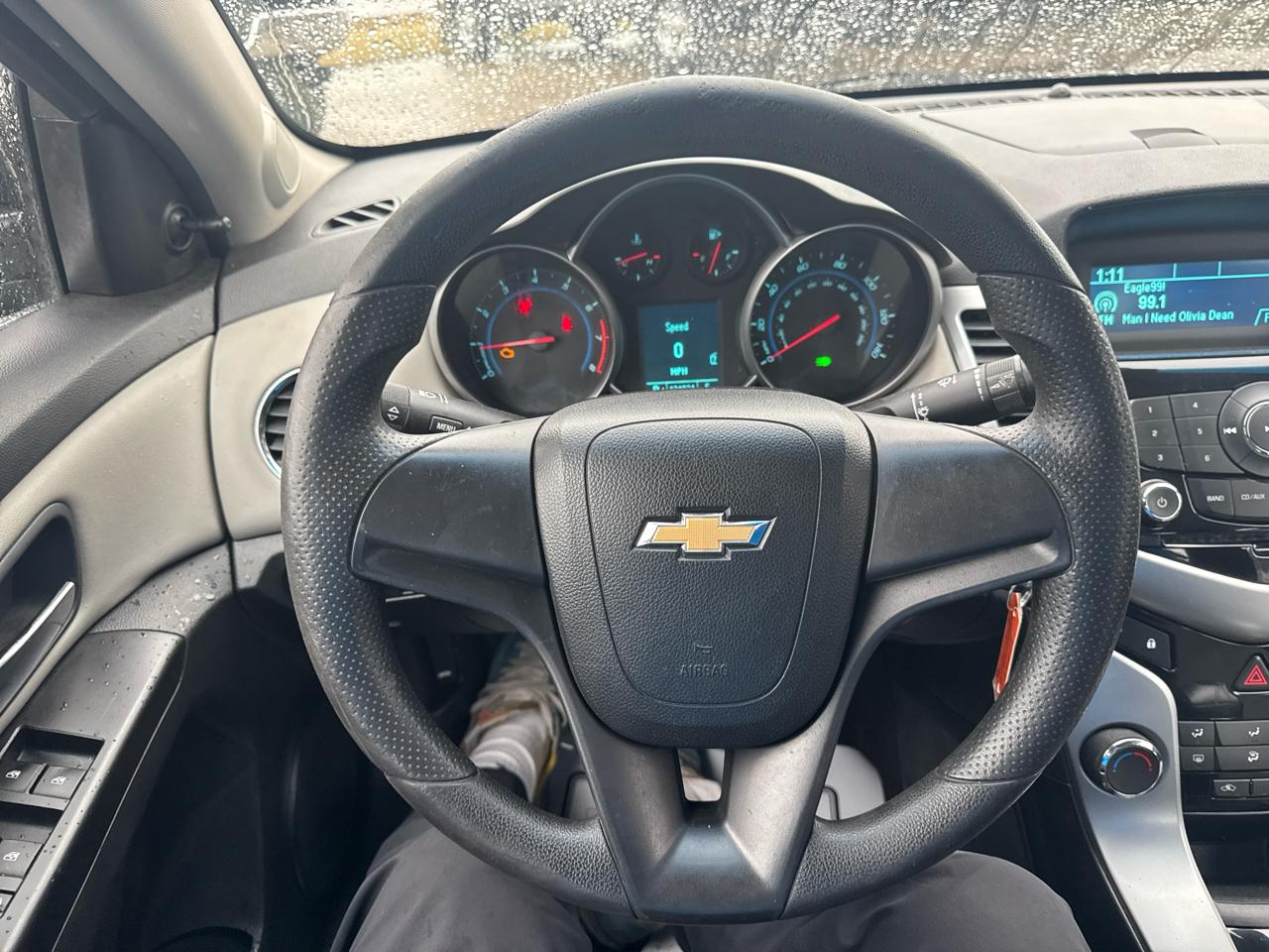 Chevrolet Cruze 4dr Sdn LS 2011